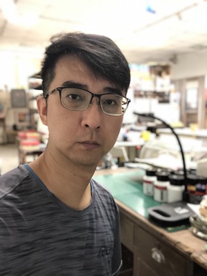 教學組長&美術科任老師_蕭仲伯老師--國立臺灣藝術大學藝術創作學系碩士