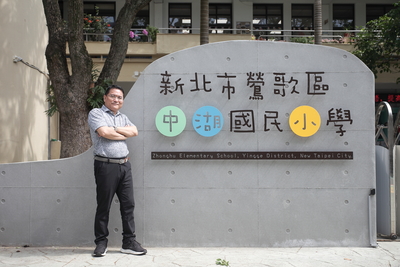 校長_陳進德